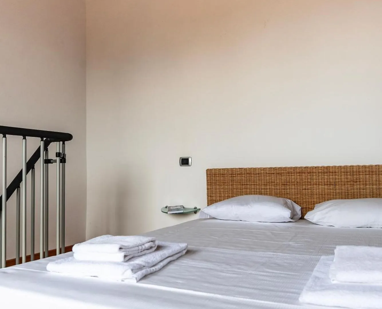 Apartment Youhosty - Rosmini 8 Milan