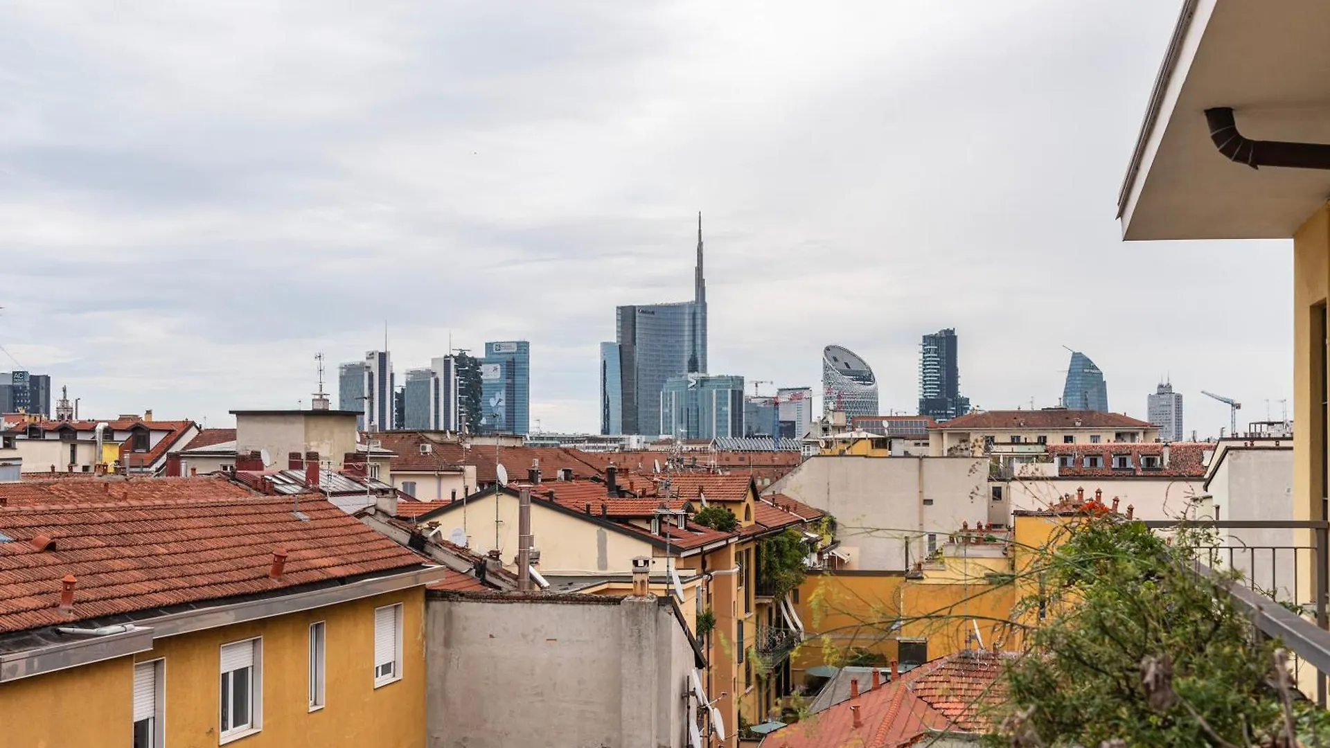 Youhosty - Rosmini 8 Milan