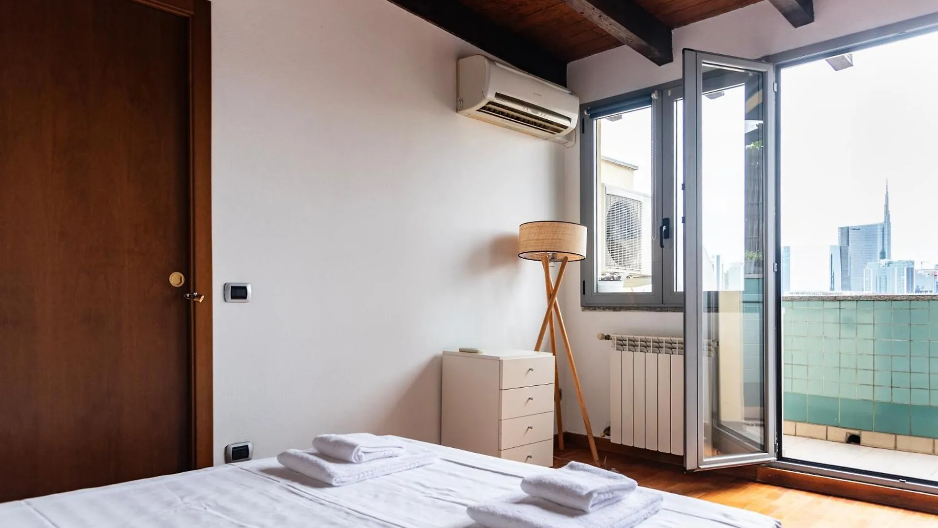 Youhosty - Rosmini 8 Milano Italia